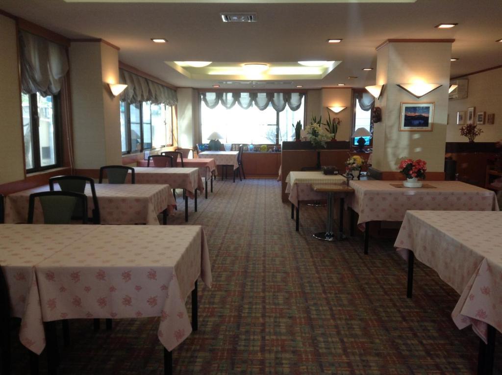Hotel Bergtour Marukita à Hakuba Extérieur photo